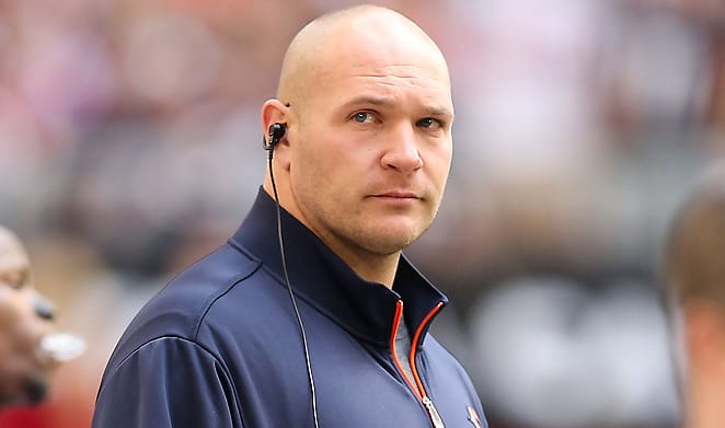 Is it the end of the Brian Urlacher era in Chicago? Age and injuries are taking their toll on the all-time great.